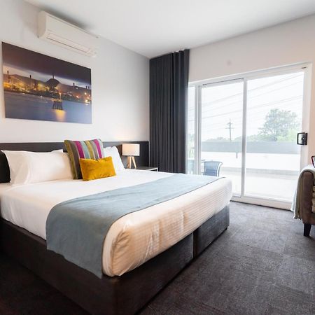 โคนิสตัน โฮเต็ล โวลลองกอง Hotel วูลองกอง ภายนอก รูปภาพ