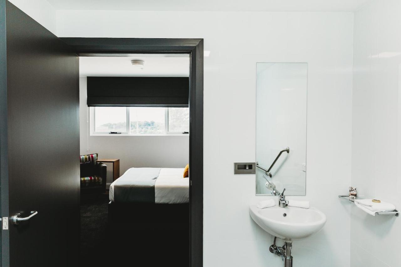 โคนิสตัน โฮเต็ล โวลลองกอง Hotel วูลองกอง ภายนอก รูปภาพ